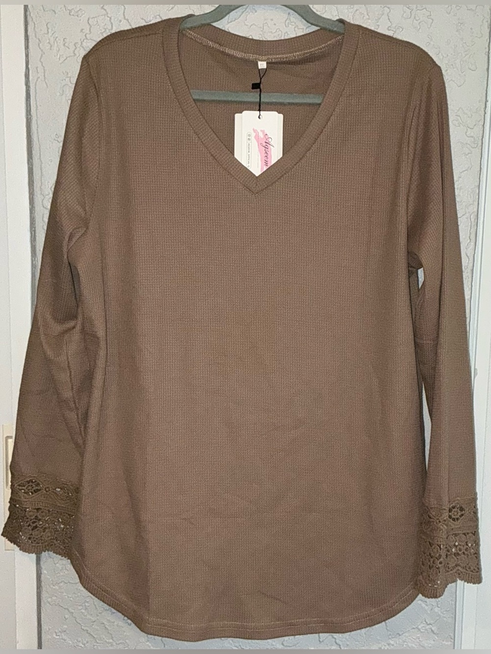 Agseem Women's V-Neck Long Waffle Sleeve Top with Crochet Cuff - Taupe (NWT)